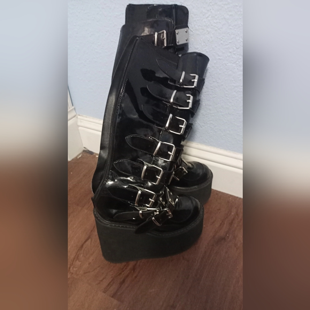 Demonia Swing-815 - image 1